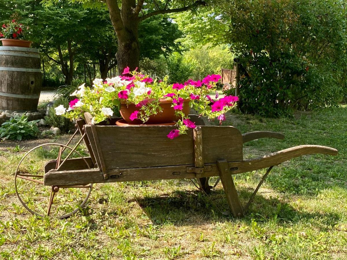 Locanda Del Molino Vecchio Magliano Alfieri Esterno foto