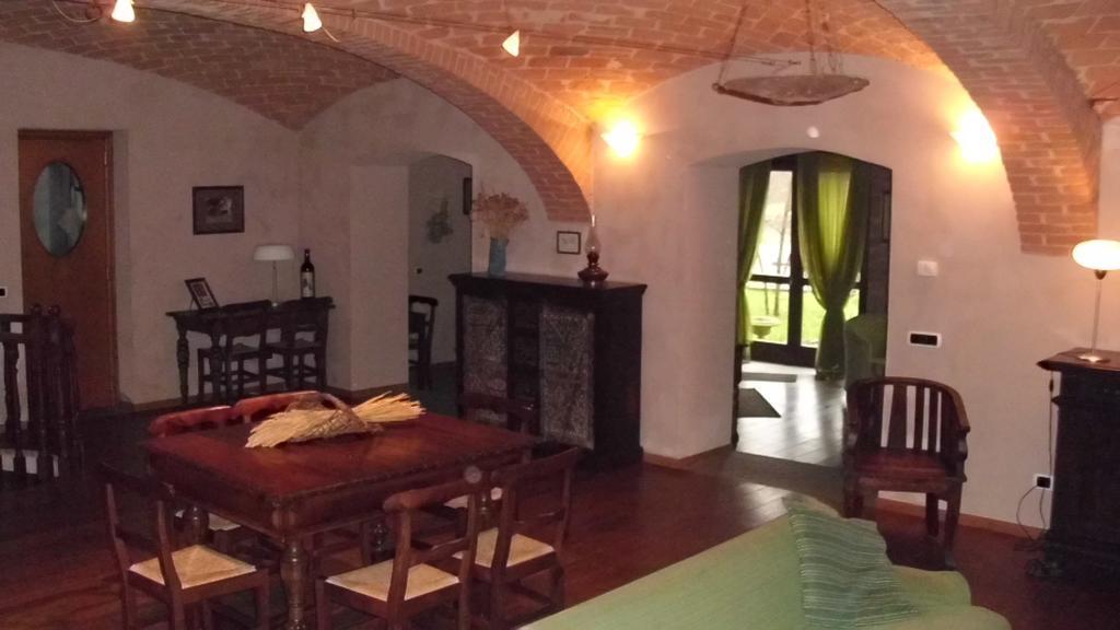 Locanda Del Molino Vecchio Magliano Alfieri Camera foto